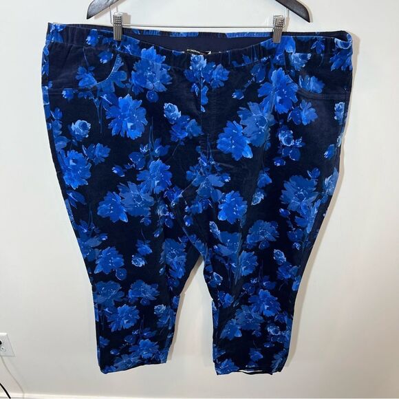 New Isaac Mizrahi Live! Floral Printed Stirrup Pants in Dark Navy | Size Plus 30 - Picture 2 of 10